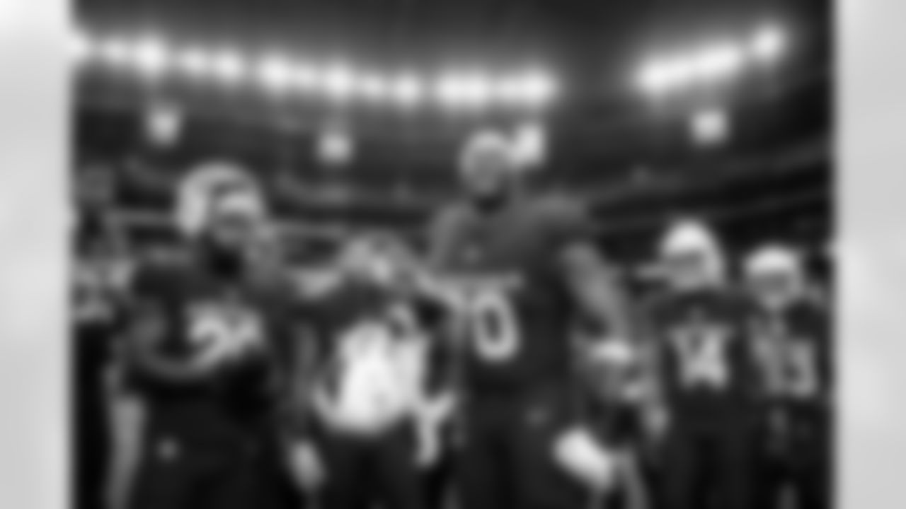 Arizona Cardinals offensive lineman Paris Johnson Jr. (70) during the Week 12 regular season game between the Arizona Cardinals and the Jacksonville Jaguars on Sunday, Nov. 23, 2025 at State Farm Stadium.