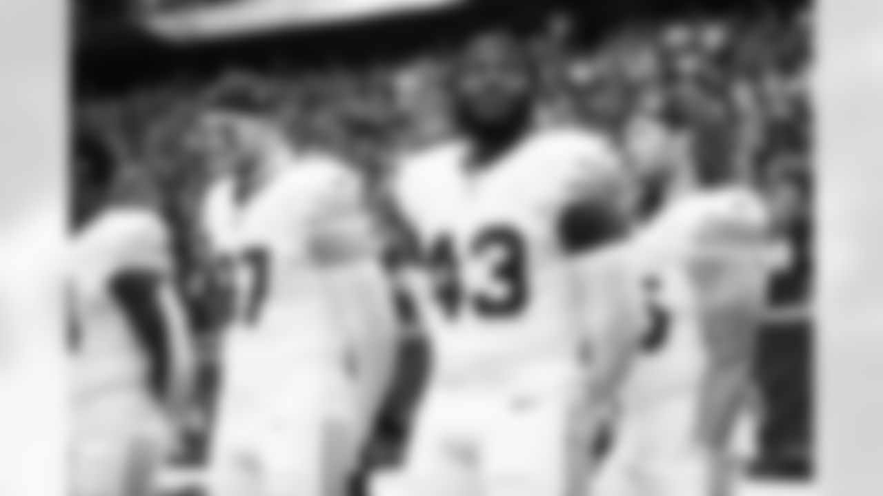 Arizona Cardinals linebacker Jesse Luketa (43) during the Week 11 regular season game between the Arizona Cardinals and the Houston Texans on Sunday, Nov 19, 2023 in Houston, TX.