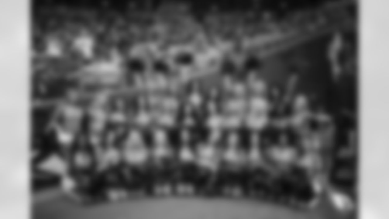Cheer week 10 vs falcons 00039
