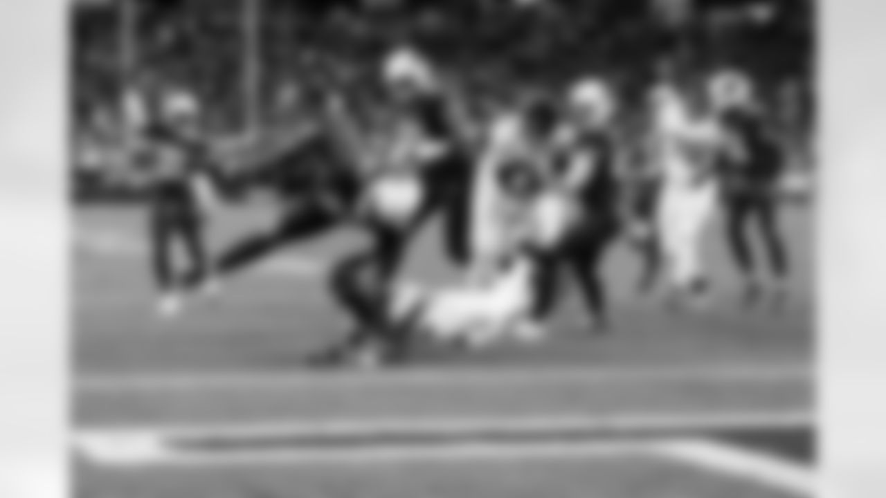 Arizona Cardinals defensive lineman Walter Nolen III (97) during the Week 12 regular season game between the Arizona Cardinals and the Jacksonville Jaguars on Sunday, Nov. 23, 2025 at State Farm Stadium.