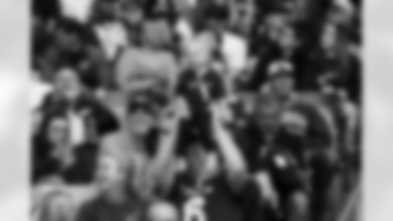 Fans during the Week 16 regular season game between the Arizona Cardinals and the Atlanta Falcons on Sunday, Dec. 21, 2025 at State Farm Stadium.