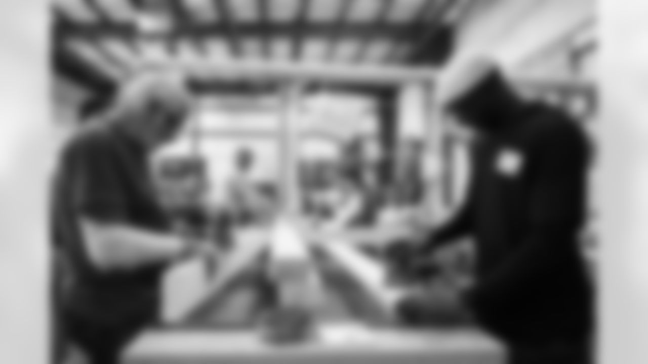 The Arizona Cardinals visit Sleep in Heavenly Peace with 2025 Changemaker Dawn Wallace and the Flinn Foundation on Thursday, Jan. 29, 2026 in Phoenix, AZ.