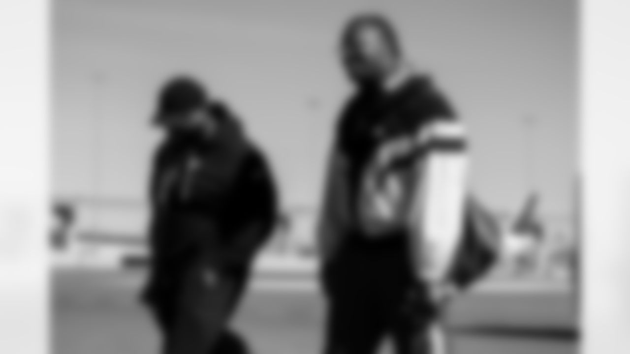 Arizona Cardinals offensive lineman Paris Johnson Jr. (70) travels before the Week 9 regular season game between the Arizona Cardinals and the Dallas Cowboys on Sunday, Nov. 2, 2025 in Arlington, TX.