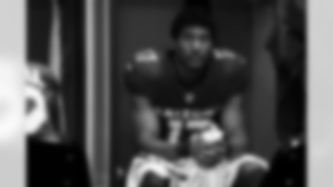 Arizona Cardinals wide receiver Zay Jones (17) during the Week 1 preseason game between the Arizona Cardinals and the Kansas City Chiefs on Saturday, Aug. 9, 2025 at State Farm Stadium.
