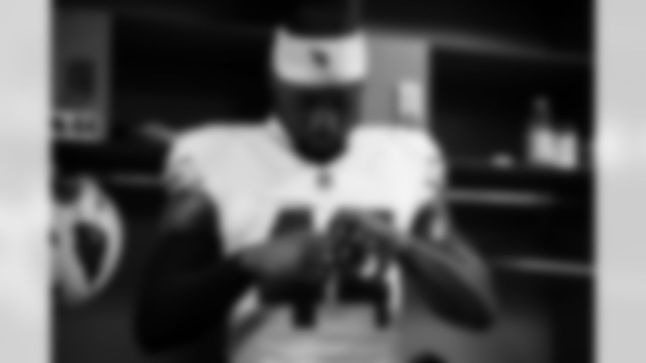 Arizona Cardinals linebacker Owen Pappoe (44) during the Week 5 regular season game between the Arizona Cardinals and the San Francisco 49ers on Sunday, Oct 6, 2024 in Santa Clara, CA.