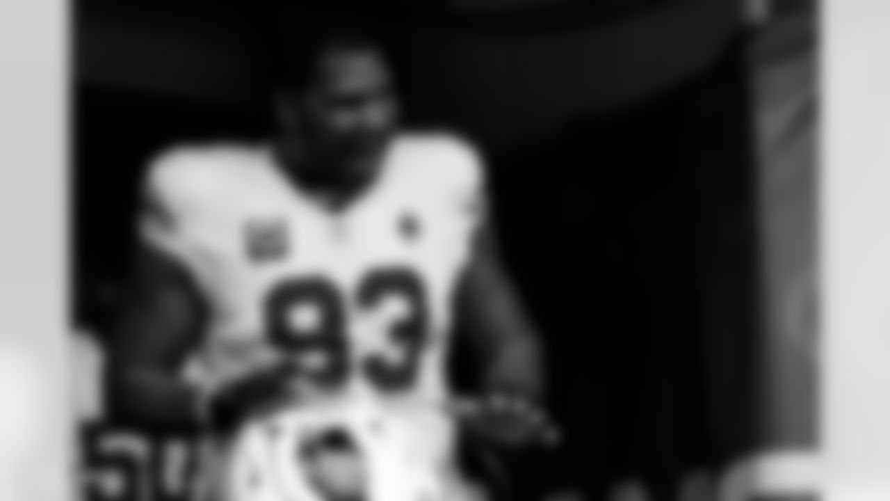 Arizona Cardinals defensive lineman Calais Campbell (93) during the Week 18 regular season game between the Arizona Cardinals and the Los Angeles Rams on Sunday, Jan. 4, 2026 in Los Angeles, CA.