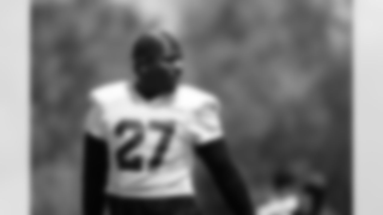 Arizona Cardinals linebacker Akeem Davis-Gaither (27) during 2025 Training Camp at the Dignity Health Training Facility on Tuesday, Aug. 19, 2025 in Tempe, AZ.