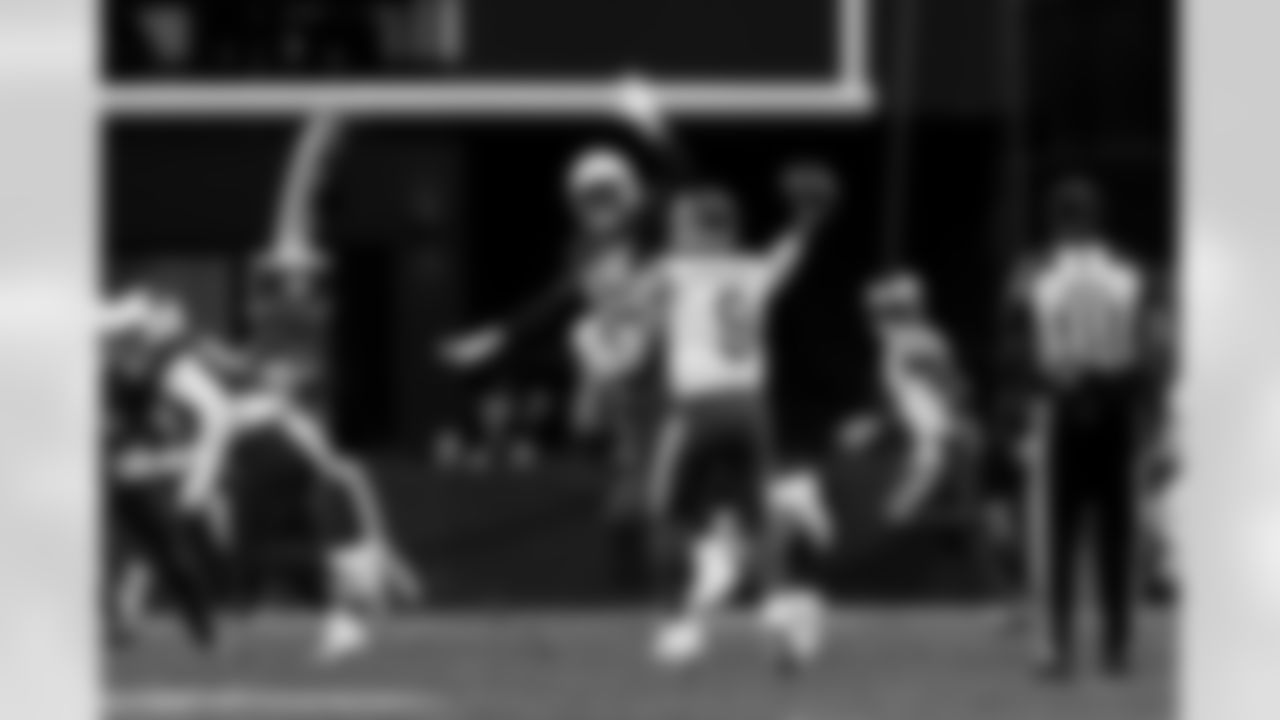 Arizona Cardinals defensive lineman Dante Stills (55) during the Week 14 regular season game between the Arizona Cardinals and the Los Angeles Rams on Sunday, Dec. 7, 2025 at State Farm Stadium.