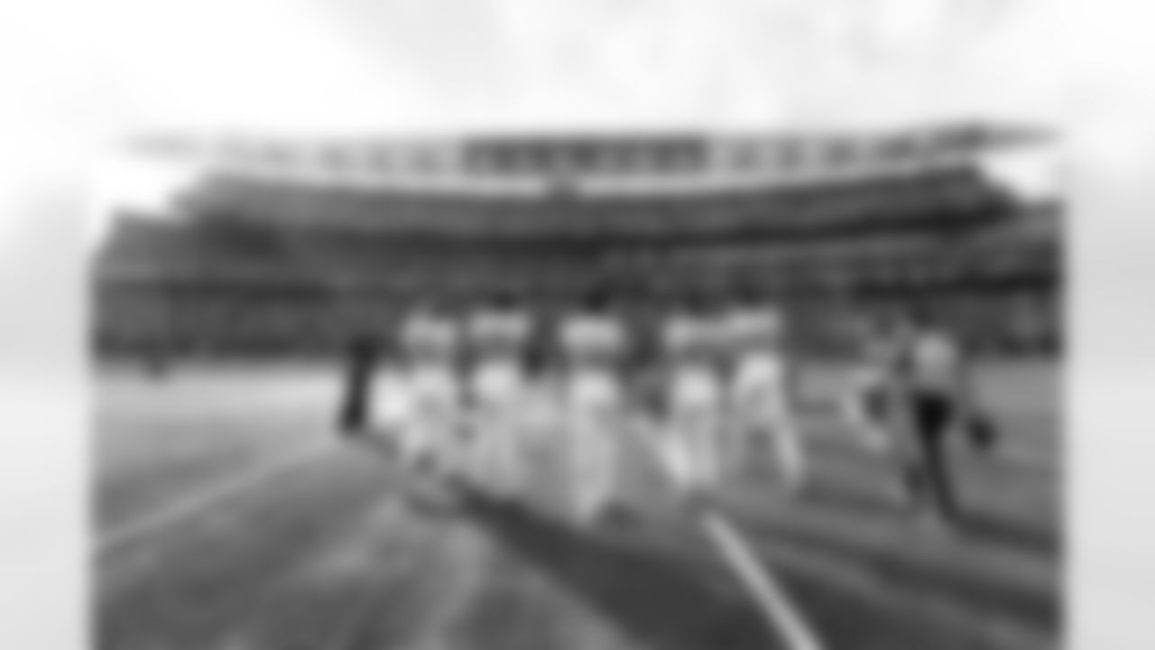 Arizona Cardinals defensive lineman Calais Campbell (93) , Arizona Cardinals tight end Josiah Deguara (45) , Arizona Cardinals wide receiver Michael Wilson (14) , Arizona Cardinals linebacker Zaven Collins (25) and Arizona Cardinals offensive lineman Hjalte Froholdt (72) during the Week 17 regular season game between the Arizona Cardinals and the Cincinnati Bengals on Sunday, Dec. 28, 2025 in Cincinnati, OH.