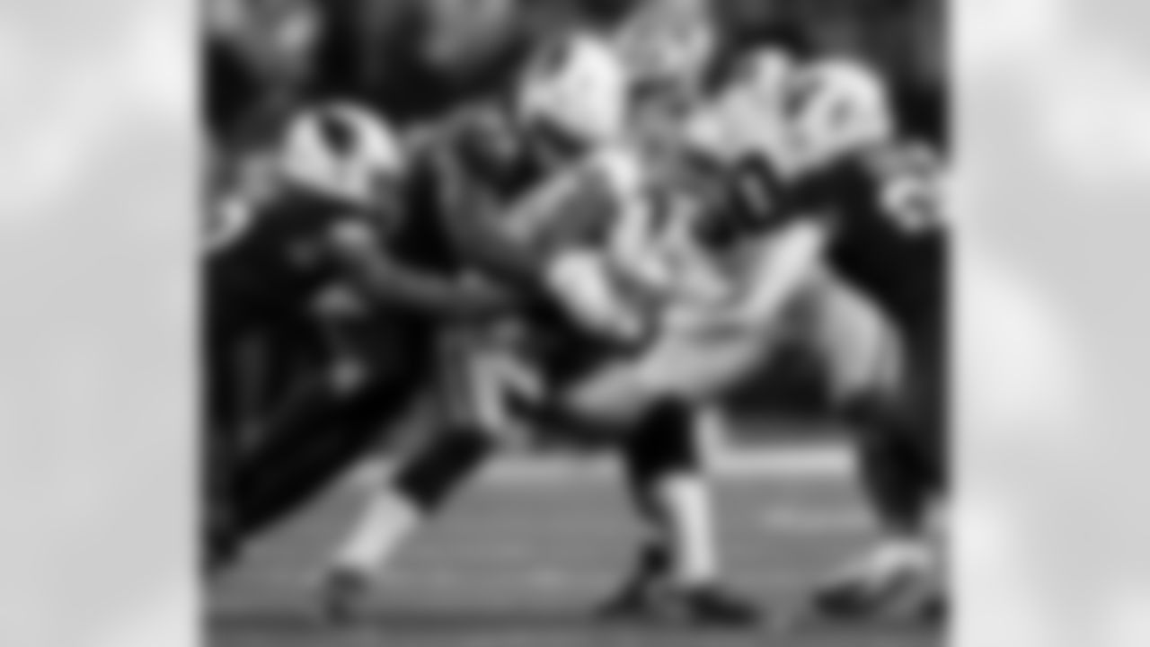 Arizona Cardinals defensive lineman Calais Campbell (93), Arizona Cardinals linebacker Josh Sweat (10) and Arizona Cardinals linebacker Zaven Collins (25) during the Week 9 regular season game between the Arizona Cardinals and the Dallas Cowboys on Monday, Nov. 3, 2025 in Arlington, TX.