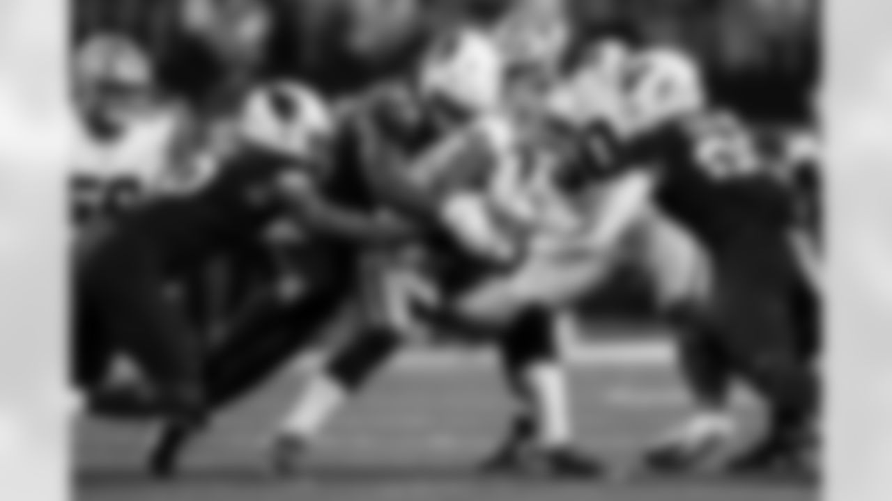 Arizona Cardinals defensive lineman Calais Campbell (93), Arizona Cardinals linebacker Josh Sweat (10) and Arizona Cardinals linebacker Zaven Collins (25) during the Week 9 regular season game between the Arizona Cardinals and the Dallas Cowboys on Monday, Nov. 3, 2025 in Arlington, TX.