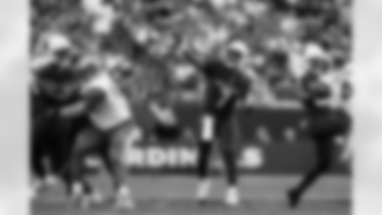 Arizona Cardinals quarterback Jacoby Brissett (7) during the Week 14 regular season game between the Arizona Cardinals and the Los Angeles Rams on Sunday, Dec. 7, 2025 at State Farm Stadium.
