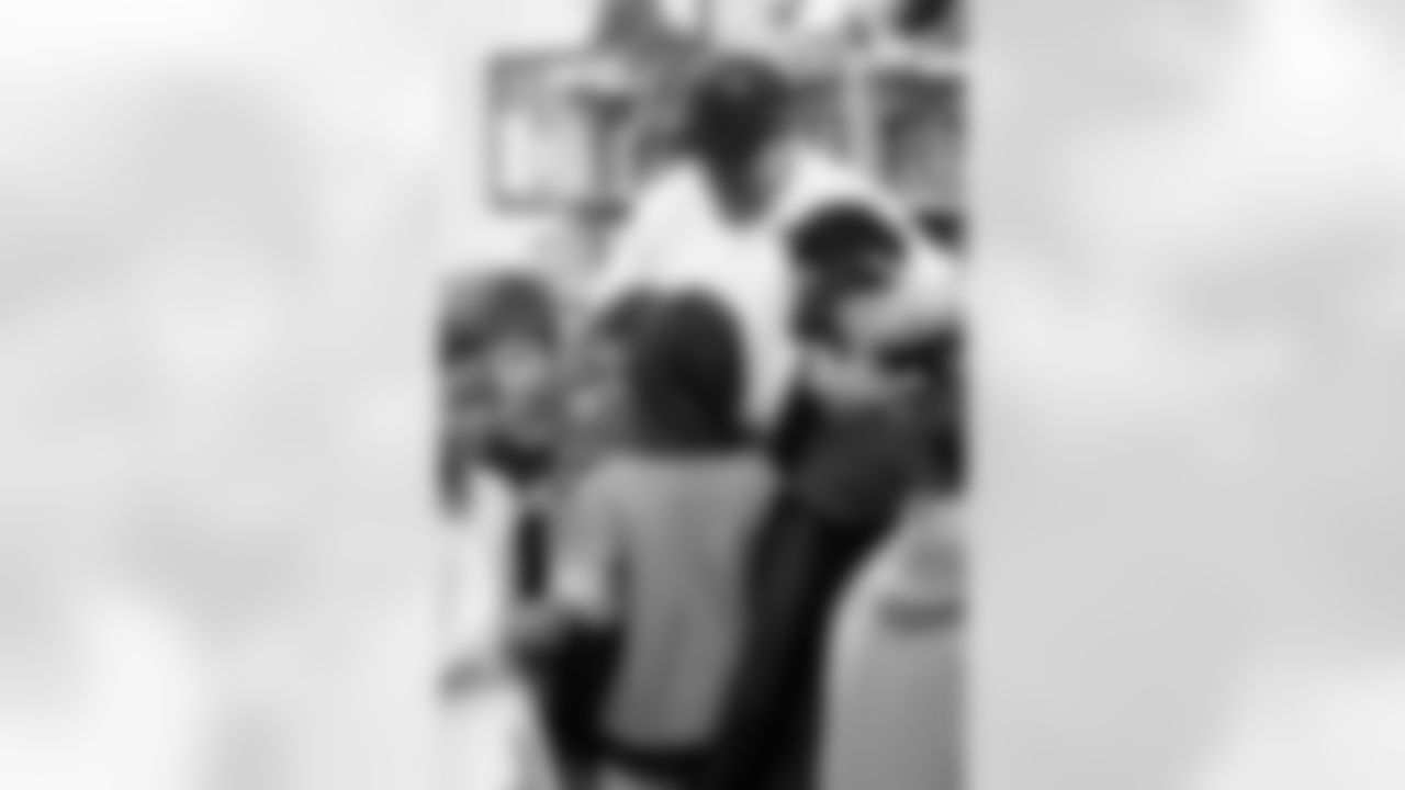 The Arizona Cardinals host a Milk and Cookies reading event at Brighton Charter School presented by SRP and Albertsons-Safeway on Thursday, Dec. 18, 2025 in Glendale, AZ.