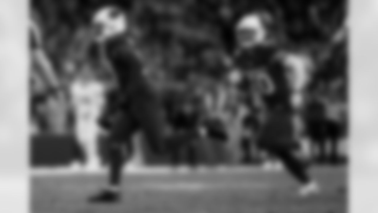 Arizona Cardinals linebacker Akeem Davis-Gaither (27) during the Week 12 regular season game between the Arizona Cardinals and the Jacksonville Jaguars on Sunday, Nov. 23, 2025 at State Farm Stadium.