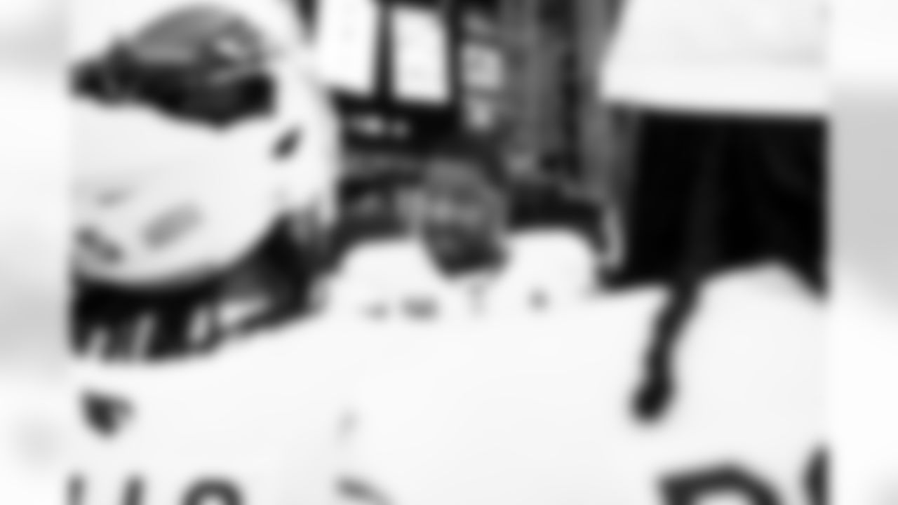 Arizona Cardinals defensive lineman Calais Campbell (93) during the Week 16 regular season game between the Arizona Cardinals and the Atlanta Falcons on Sunday, Dec. 21, 2025 at State Farm Stadium.