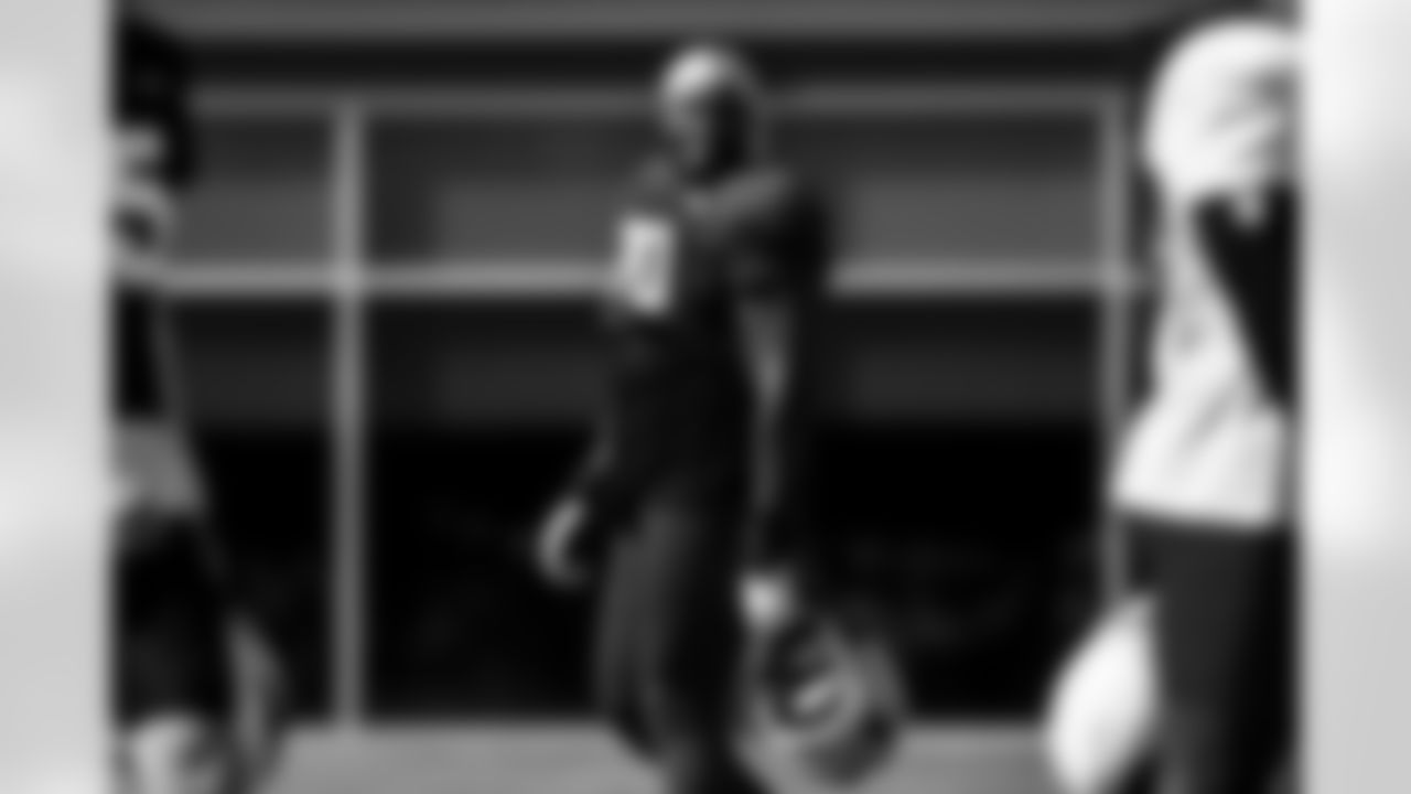 Arizona Cardinals offensive lineman Paris Johnson Jr. (70) during practice at the Dignity Health Training Facility on Thursday, Nov. 20, 2025 in Tempe, AZ.