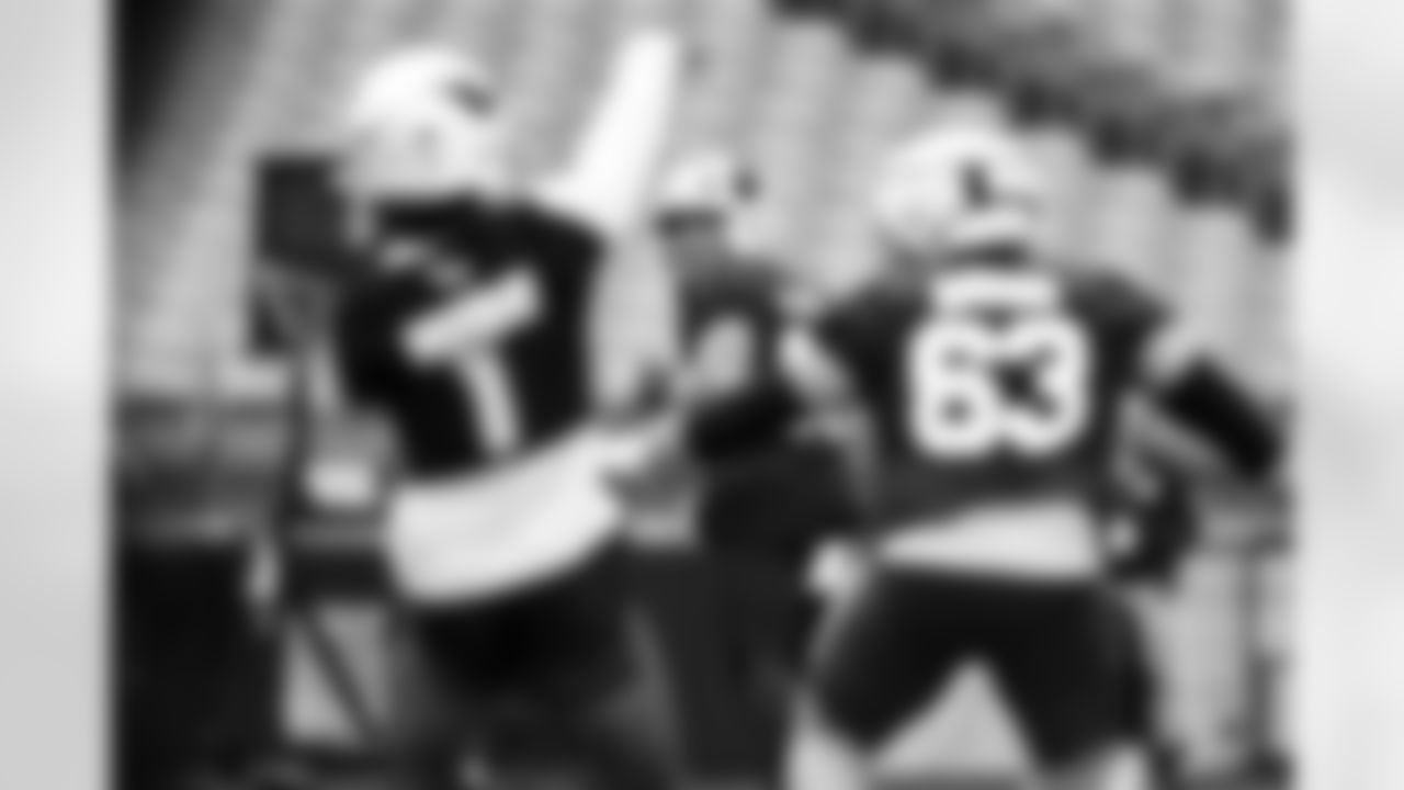 Arizona Cardinals quarterback Kyler Murray (1) and Arizona Cardinals tight end Trey McBride (85) during 2025 Training Camp on Sunday, July 27, 2025 at State Farm Stadium.