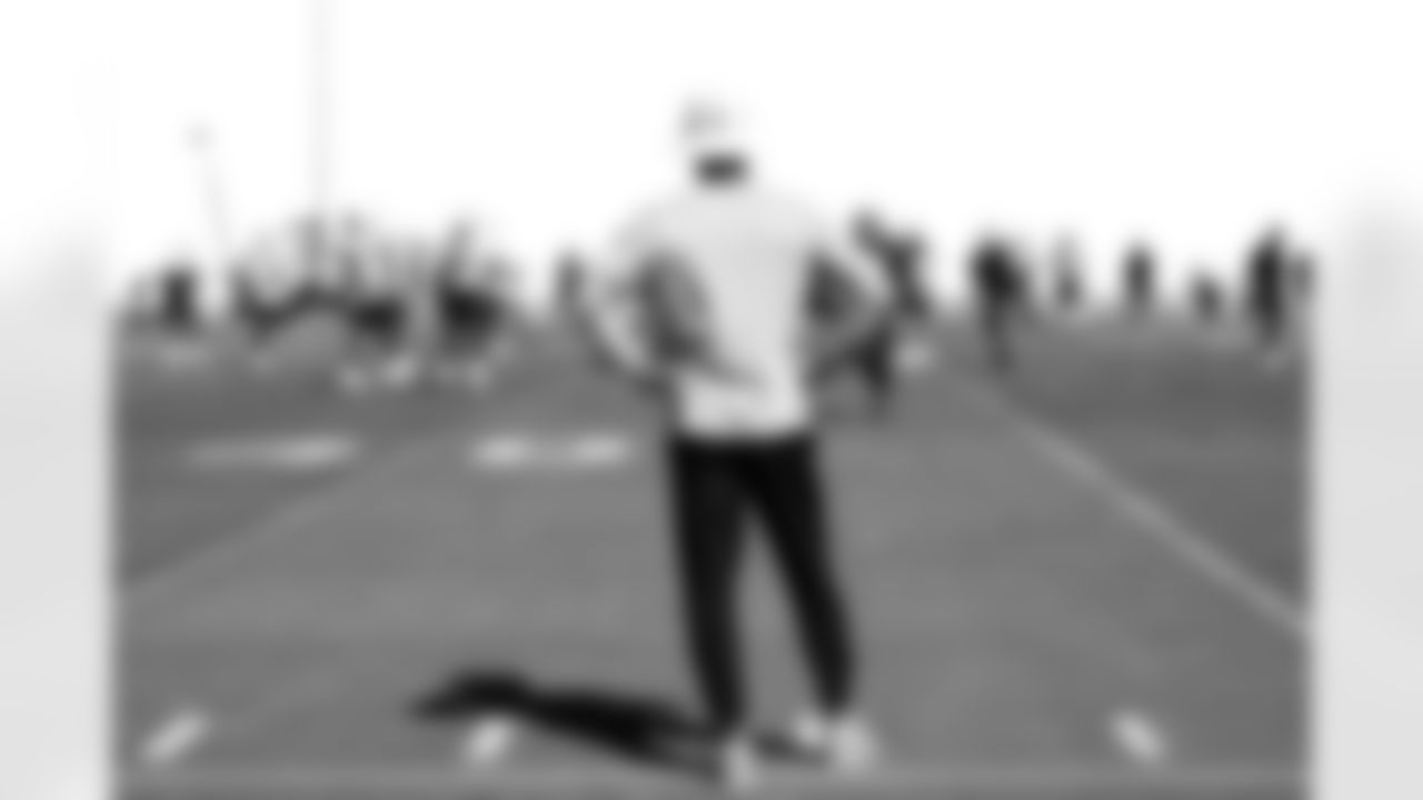 Arizona Cardinals Head Coach Jonathan Gannon during practice at the Dignity Health Training Facility on Thursday, Oct. 16, 2025 in Tempe, AZ.