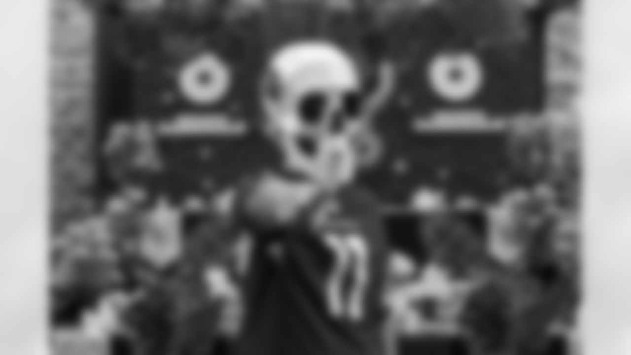 NFL2025_1012_132601-0476_DAR
