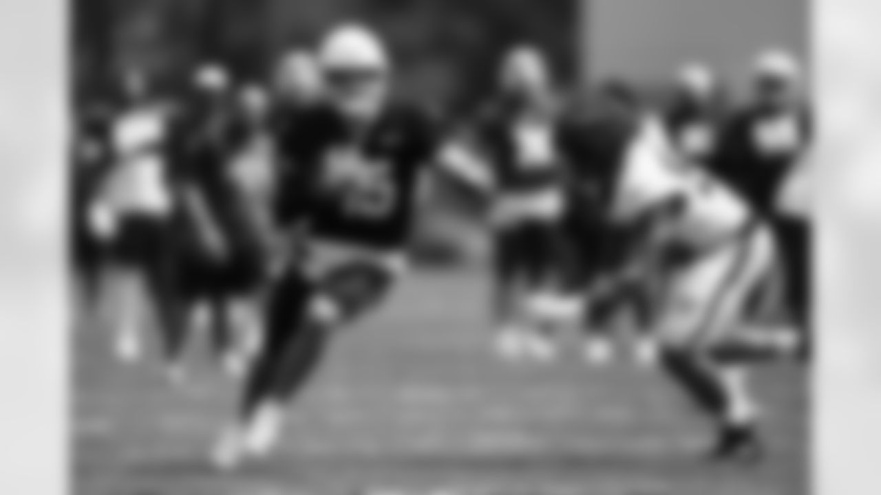 Arizona Cardinals quarterback Clayton Tune (15) during practice before the Week 2 preseason game between the Arizona Cardinals and the Denver Broncos on Thursday, Aug. 14, 2025 in Denver, CO.
