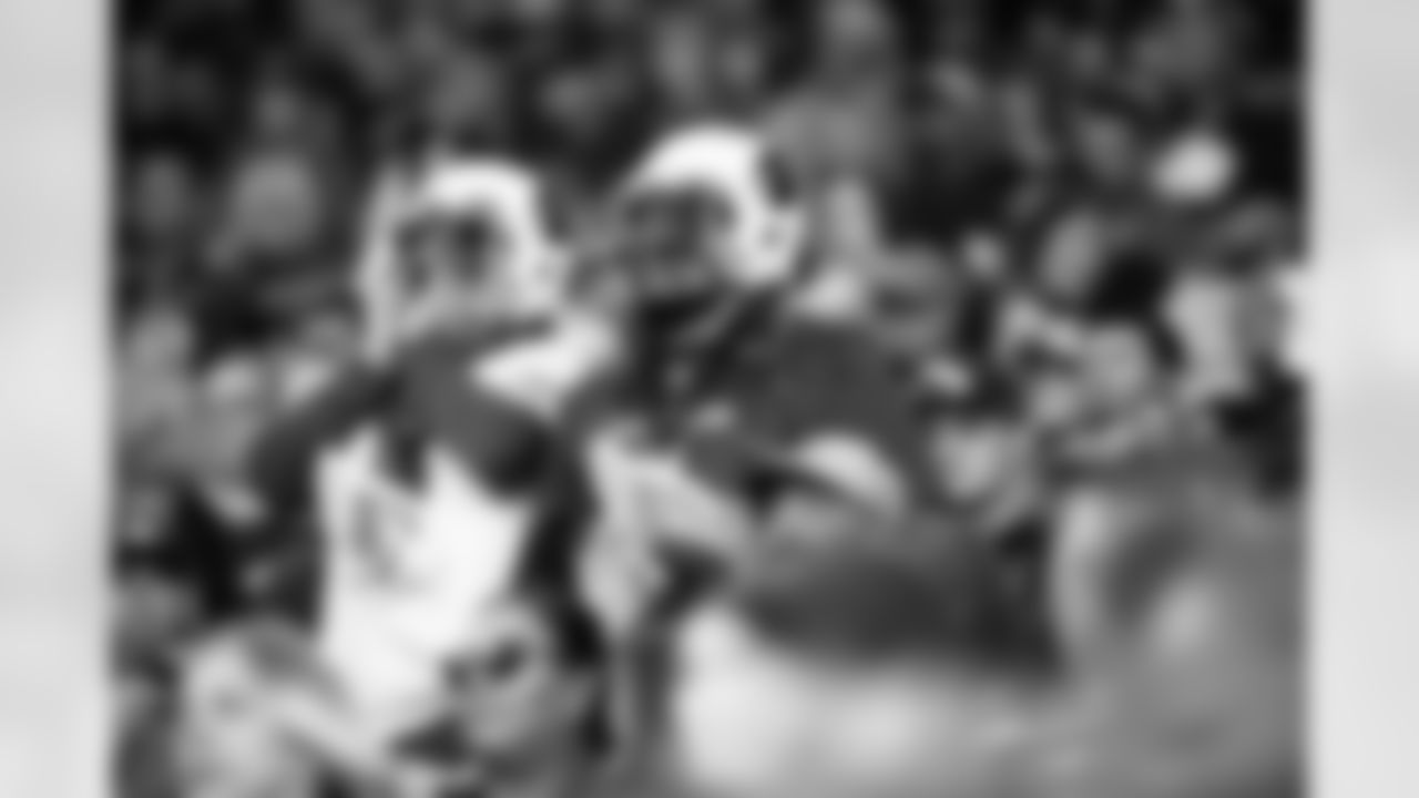Fans during the Week 18 regular season game between the Arizona Cardinals and the San Francisco 49ers on Sunday, Jan 5, 2025 at State Farm Stadium.
