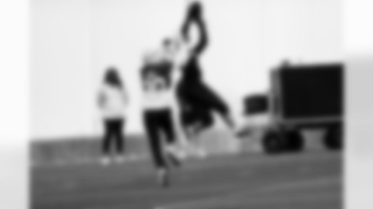 Arizona Cardinals wide receiver Xavier Weaver (89) and Arizona Cardinals cornerback Darren Hall (30) during practice at the Dignity Health Training Facility on Friday, Jan. 2, 2026 in Tempe, AZ.