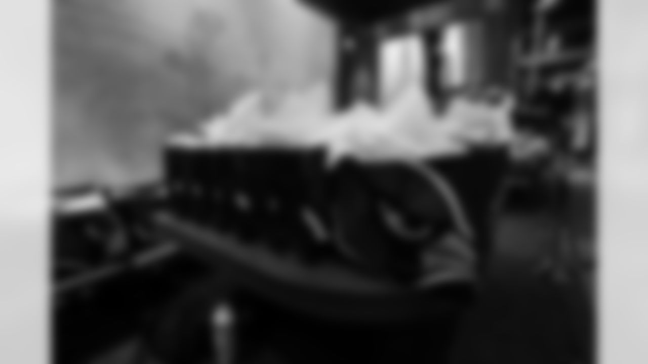 The Arizona Cardinals host veterans, members from the Pat Tillman Foundation, Civics leaders, and TAPS members at Benihana to honor those who serve on Monday, Nov. 10, 2025 in Tempe, AZ.