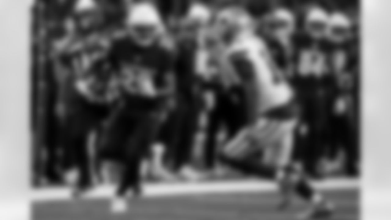 Arizona Cardinals running back Bam Knight (20) during the Week 9 regular season game between the Arizona Cardinals and the Dallas Cowboys on Monday, Nov. 3, 2025 in Arlington, TX.