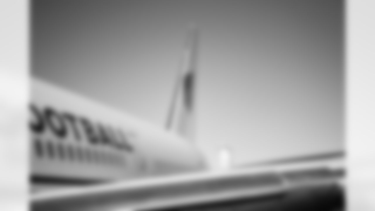 Plane travels to Houston before the Week 15 regular season game against the Houston Texans on Saturday, Dec. 13, 2025 in Phoenix, AZ.