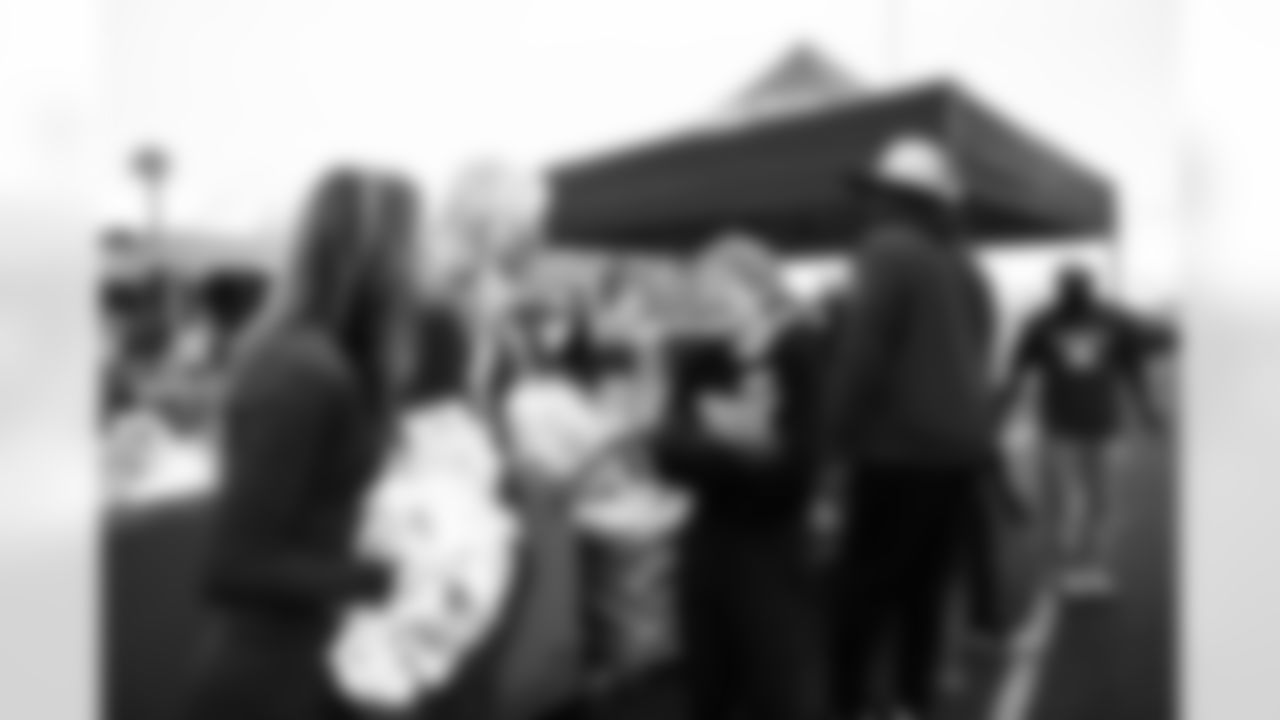 State Farm, Desert Financial Credit Union, and the Arizona Cardinals teamed up with United Food Bank to donate meals to local families in need at Mesa Convention Center on Wednesday, Nov. 19, 2025 in Mesa, AZ.