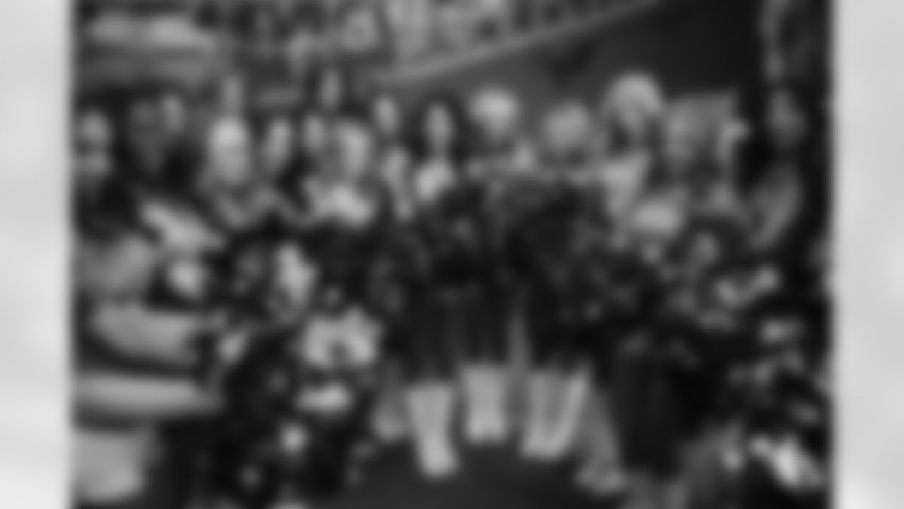 Cheer week 10 vs falcons 00022