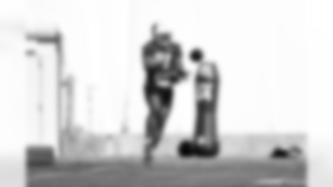 Arizona Cardinals linebacker Akeem Davis-Gaither (27) during practice at the Dignity Health Training Facility on Thursday, Dec. 18, 2025 in Tempe, AZ.