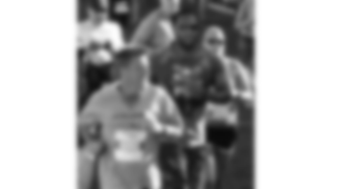 Larry Fitzgerald taking part in Pat's Run in Tempe.