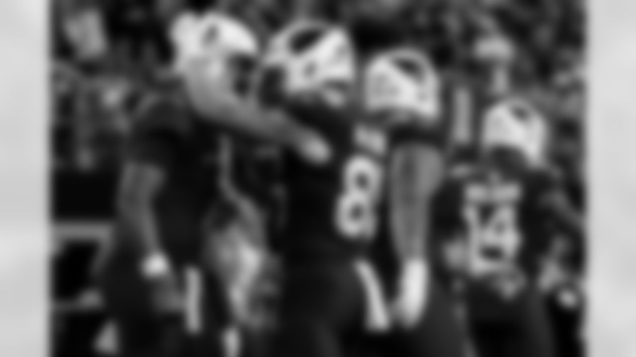 Arizona Cardinals tight end Trey McBride (85) and Arizona Cardinals quarterback Jacoby Brissett (7) during the Week 9 regular season game between the Arizona Cardinals and the Dallas Cowboys on Monday, Nov. 3, 2025 in Arlington, TX.