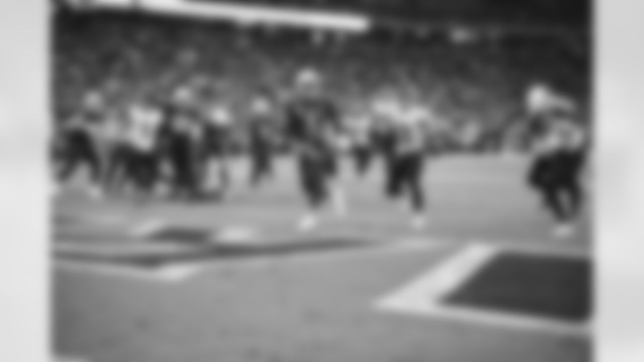 Arizona Cardinals quarterback Kyler Murray (1) during the Week 10 regular season game between the Arizona Cardinals and the Atlanta Falcons on Sunday, Nov 12, 2023 in Glendale, AZ.