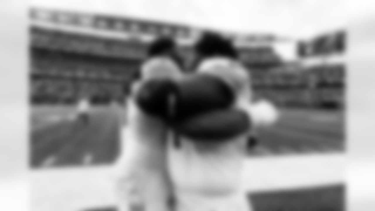 Arizona Cardinals offensive lineman Jon Gaines II (71) and Arizona Cardinals offensive lineman Demontrey Jacobs (66) during the Week 17 regular season game between the Arizona Cardinals and the Cincinnati Bengals on Sunday, Dec. 28, 2025 in Cincinnati, OH.