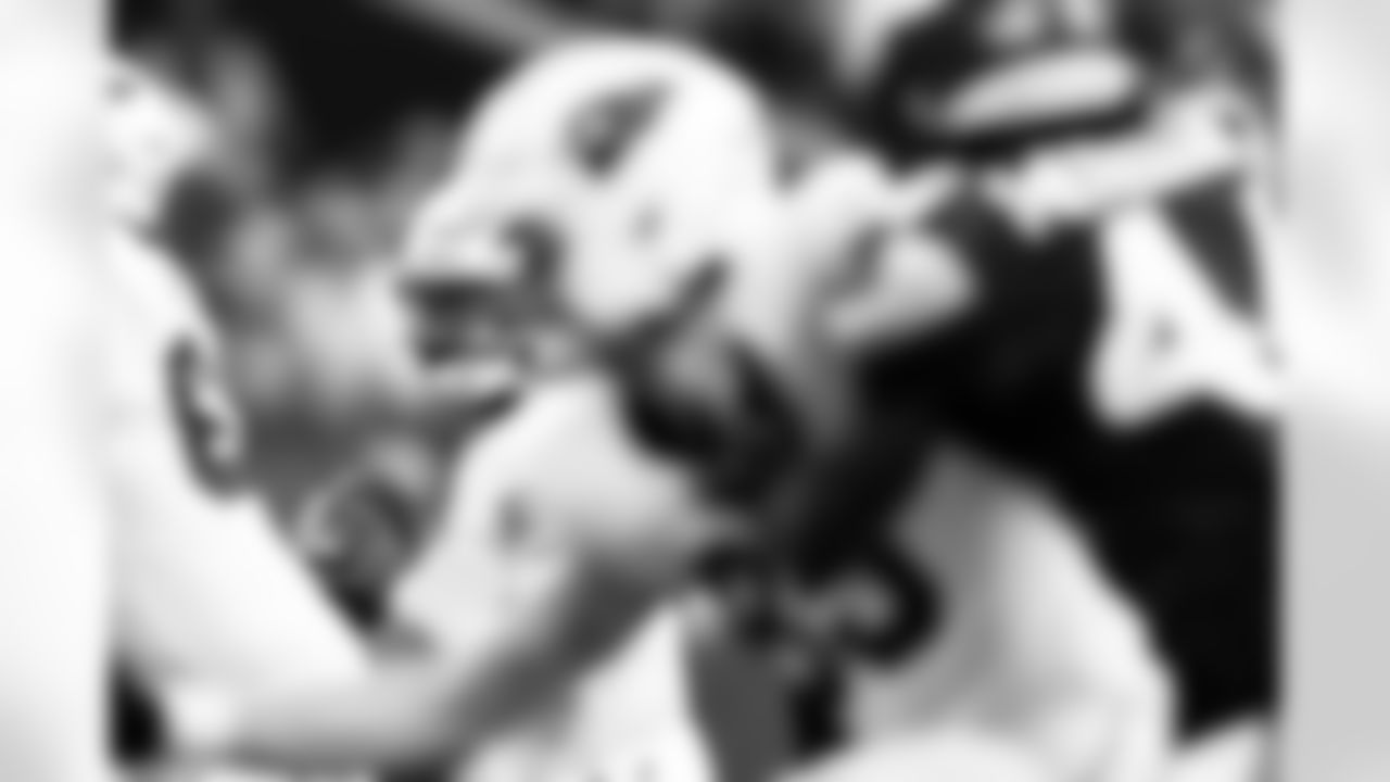 Arizona Cardinals quarterback Kyler Murray (1) during the Week 13 regular season game between the Arizona Cardinals and the Minnesota Vikings on Sunday, Dec 1, 2024 in Minneapolis, MN.