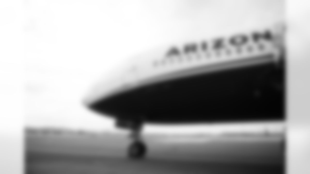 The Arizona Cardinals airplane travels to Inglewood before the Week 18 regular season game against the Los Angeles Rams on Saturday, Jan. 3, 2026 in Phoenix, AZ.