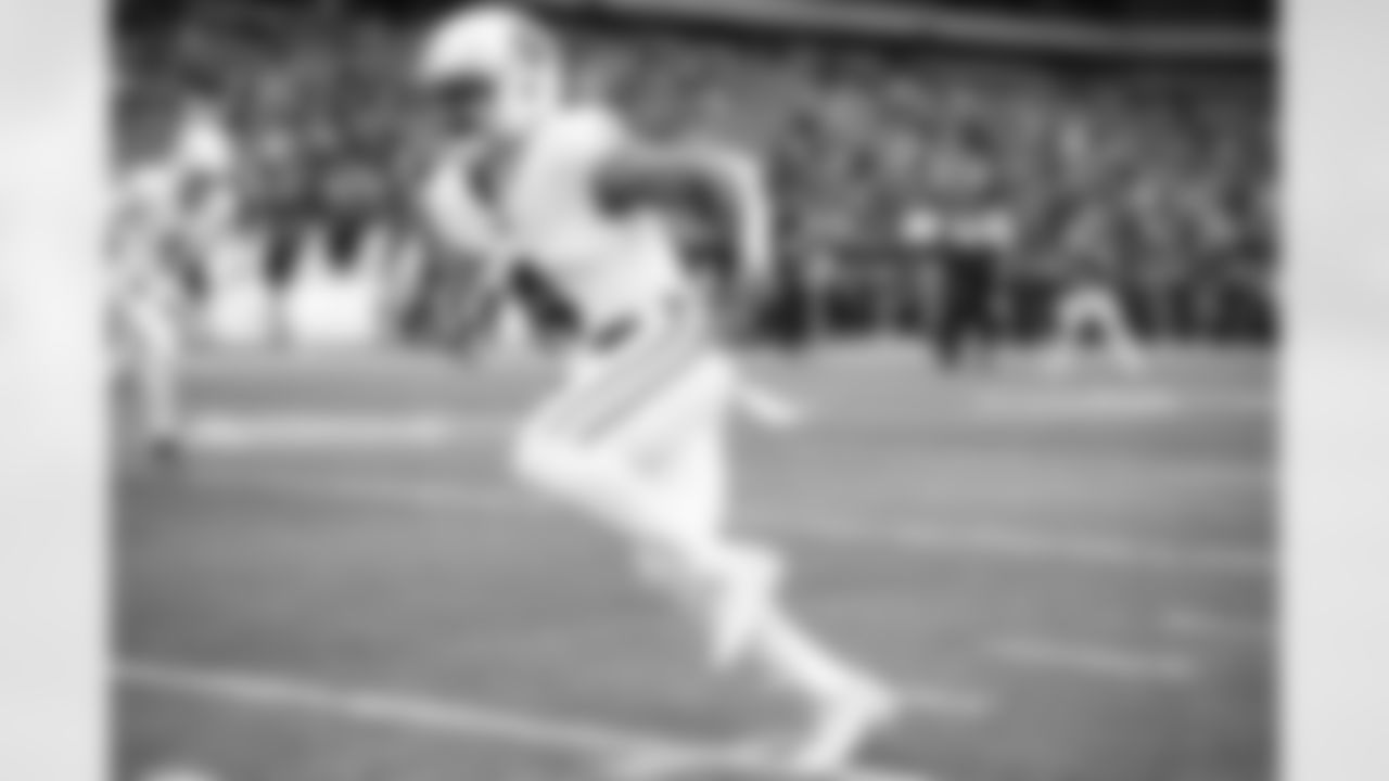 Arizona Cardinals wide receiver Rondale Moore (4) during the Week 17 regular season game between the Arizona Cardinals and the Philadelphia Eagles on Sunday, Dec 31, 2023 in Philadelphia, PA.