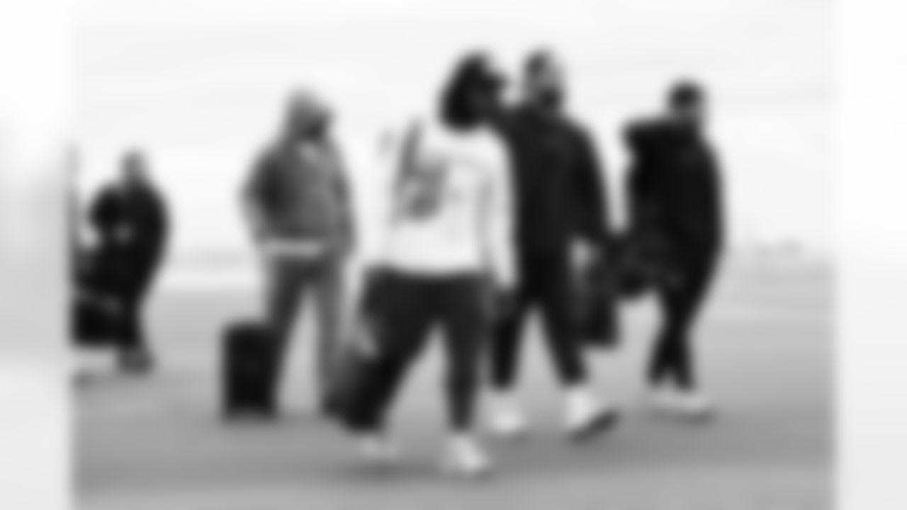 Arizona Cardinals running back Michael Carter (22) travels to Cincinnati before the Week 17 regular season game against the Cincinnati Bengals on Saturday, Dec. 27, 2025 in Phoenix, AZ.