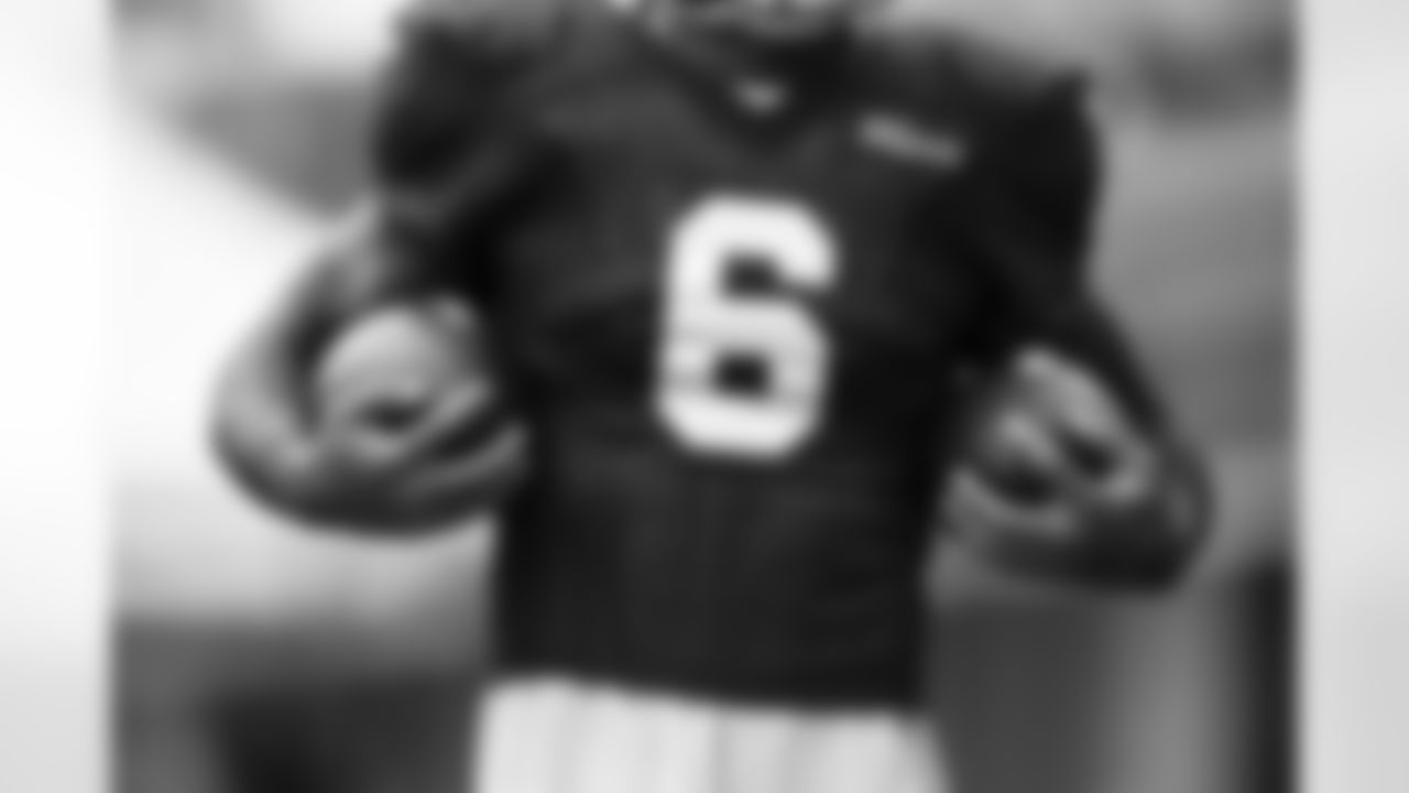 Arizona Cardinals running back James Conner (6) during practice at the Dignity Health Training Facility on Thursday, Sep. 18, 2025 in Tempe, AZ.