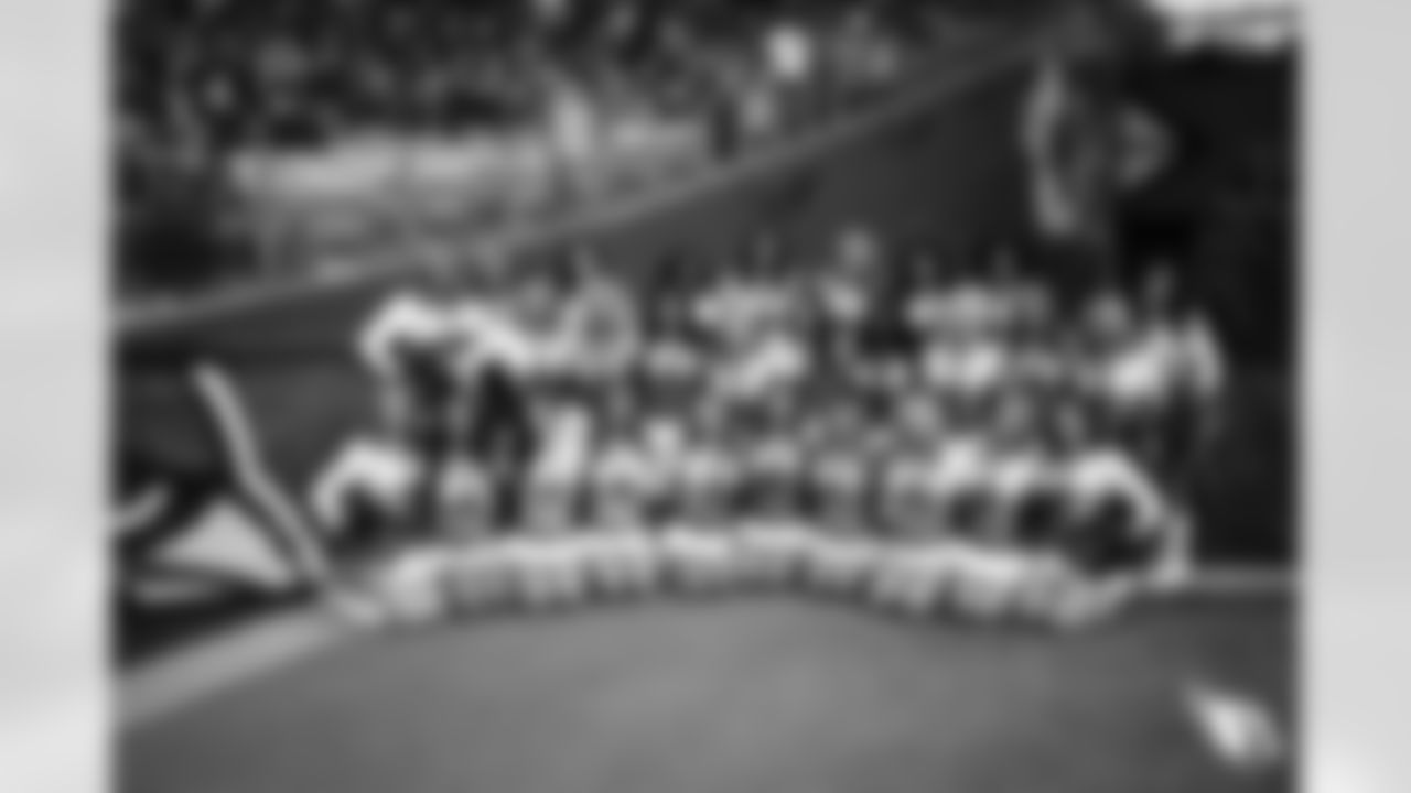 cheerleaders vs ravens_00108