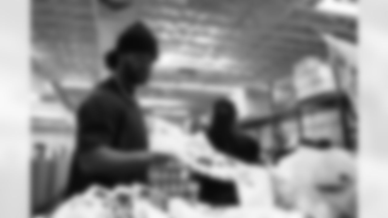 Arizona Cardinals quarterback Kyler Murray (1) during the food packing event hosted by the Arizona Cardinals and State Farm to kick off the Summer of A Million Meals at United Food Bank on Friday, May 16, 2025 in Mesa, AZ.