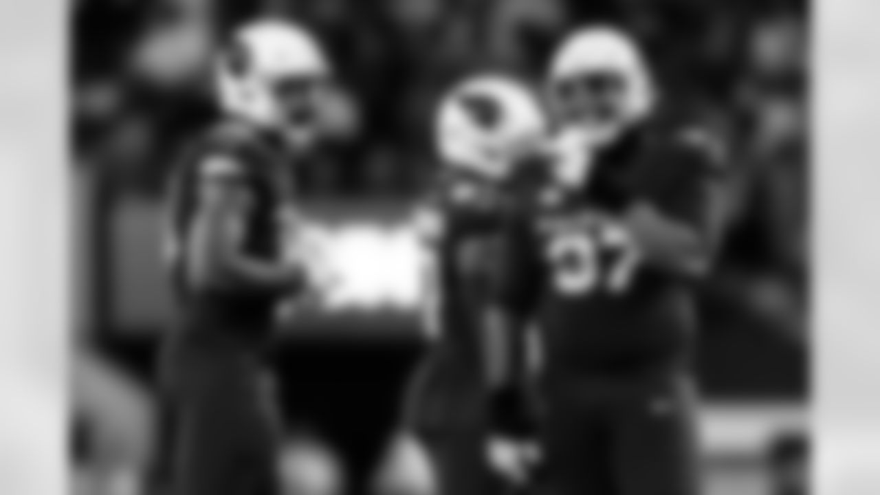 Arizona Cardinals defensive lineman Walter Nolen III (97) and Arizona Cardinals linebacker Josh Sweat (10) during the Week 9 regular season game between the Arizona Cardinals and the Dallas Cowboys on Monday, Nov. 3, 2025 in Arlington, TX.