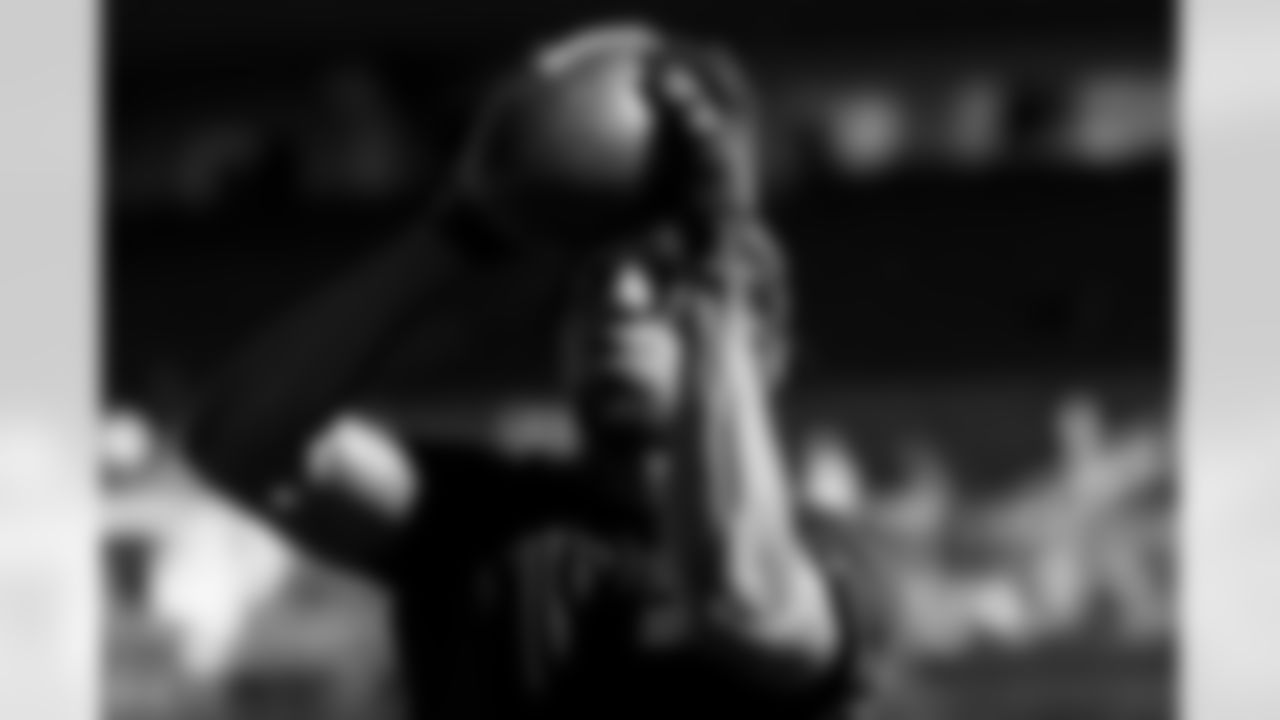 Arizona Cardinals safety Jalen Thompson (34) during the Week 13 regular season game between the Arizona Cardinals and the Tampa Bay Buccaneers on Sunday, Nov. 30, 2025 in Tampa, FL.