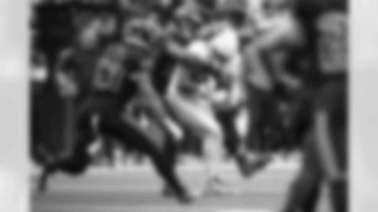 Arizona Cardinals running back James Conner (6) during the Week 11 regular season game between the Arizona Cardinals and the Houston Texans on Sunday, Nov 19, 2023 in Houston, TX.