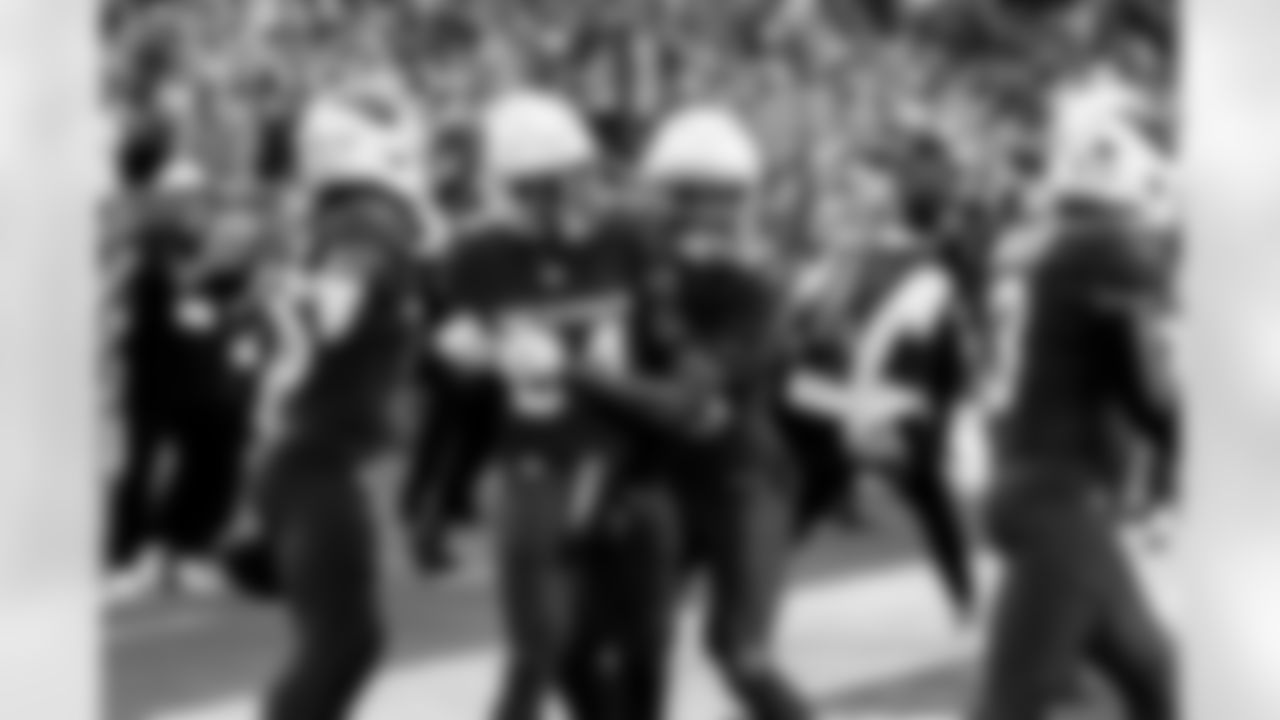 Arizona Cardinals safety Jalen Thompson (34) and Arizona Cardinals cornerback Darren Hall (30) during the Week 12 regular season game between the Arizona Cardinals and the Jacksonville Jaguars on Sunday, Nov. 23, 2025 at State Farm Stadium.