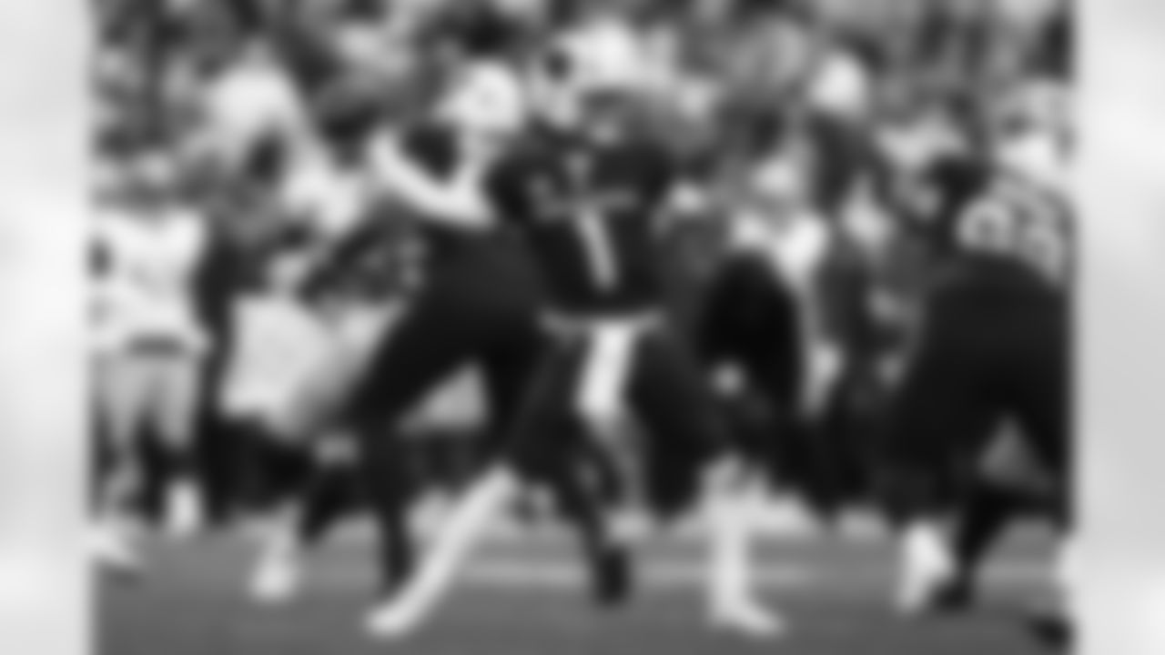 Arizona Cardinals quarterback Kyler Murray (1) during the Week 18 regular season game between the Arizona Cardinals and the San Francisco 49ers on Sunday, Jan 5, 2025 at State Farm Stadium.