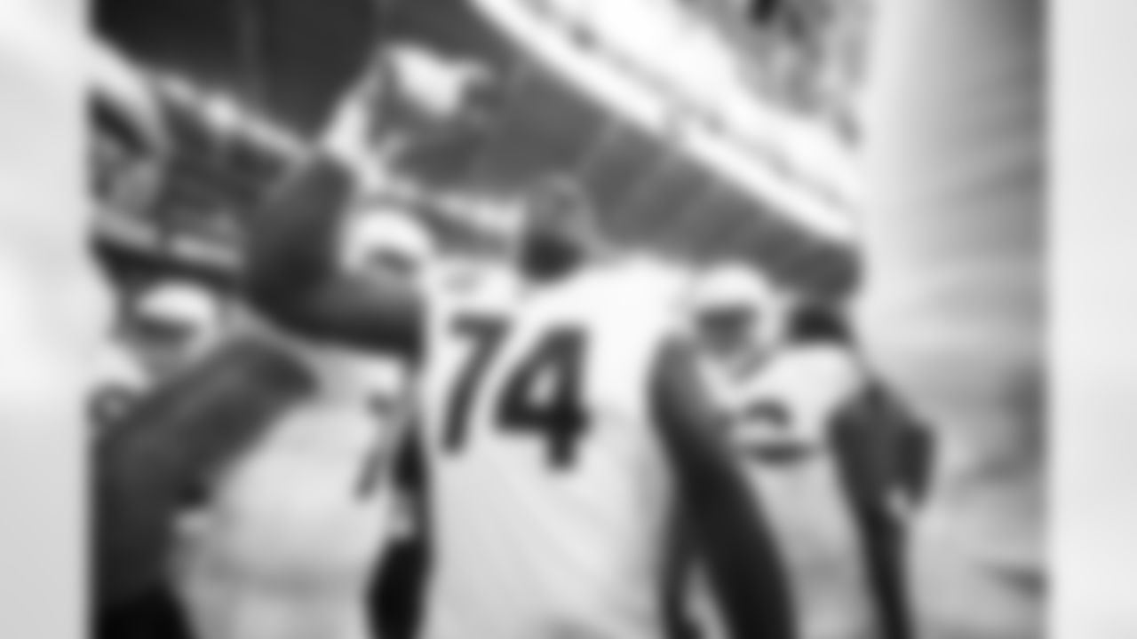 Arizona Cardinals offensive lineman D.J. Humphries (74) during the Week 15 regular season game between the Arizona Cardinals and the San Francisco 49ers on Sunday, Dec 17, 2023 in Glendale, AZ.