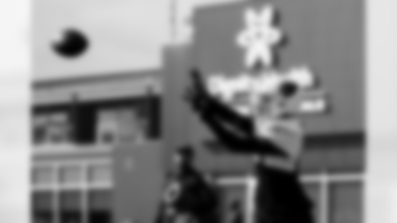 Arizona Cardinals wide receiver Xavier Weaver (89) during practice at the Dignity Health Training Facility on Friday, Jan. 2, 2026 in Tempe, AZ.